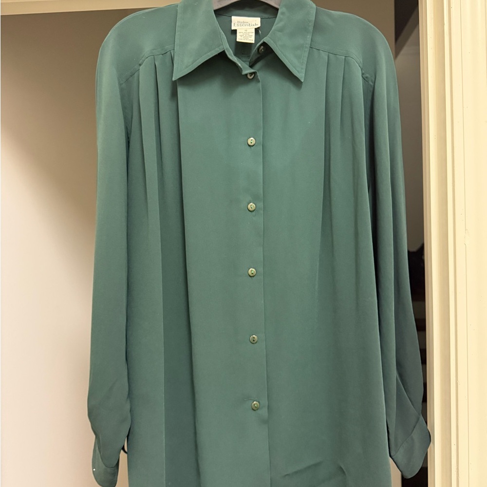 Elegant Green Blouse